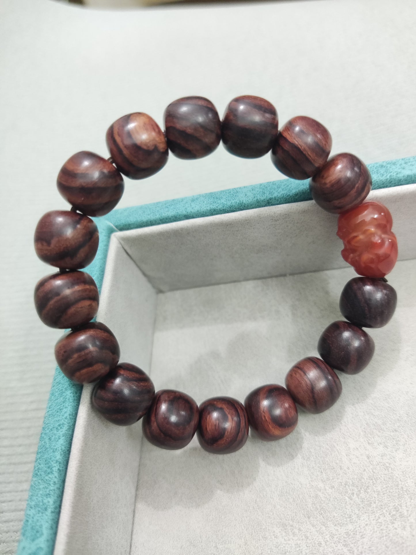 Rosewood bracelet functional for man and woman,especially for health.